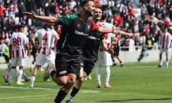 Eski Kütahyasporlu Sezgin, Karşıyaka'da 9 maçta 9 gol attı