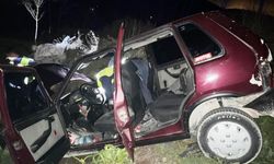 Kütahya'da facia: Şarampole yuvarlanan araçta dört kişi yaralandı