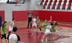 Kütahya'da U16 Kızlar Basketbol Bölge Şampiyonası heyecanı başladı