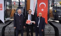 Tavşanlı belediyesi filosunu güçlendirdi: 22 tonluk ekskavatör hizmete alındı