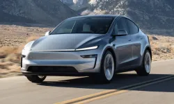 Tesla 2026 bahar güncellemesi neler getiriyor? Otonom sürüş ve yapay zeka dönemi başladı