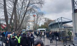 Maça saatler kala Kütahya kilitlendi: Dumlupınar’da mahşeri kalabalık