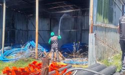 Kütahya'da korkutan yangın: Depo alevlere teslim oldu