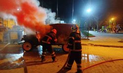 Araç bir anda alevlere teslim oldu: Sürücü son anda kurtuldu