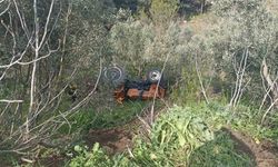 Direksiyon hâkimiyeti kayboldu: Traktör şarampole uçtu