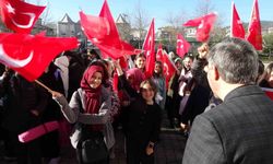 Haftaya güçlü mesaj: sınıflarda bayrak ve vatan bilinci işlendi