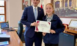 Hisarcık’ta gururlandıran başarı: Kaymakam Atam’dan ödül geldi