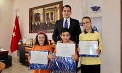 Hisarcık’ta kitap sevgisi karşılıksız kalmadı: öğrenciler ödüllerini aldı