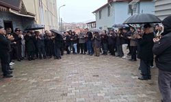 Hisarcık’ta manevi yolculuk başladı: 21 kişi umreye uğurlandı