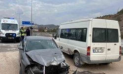 Kontrolden çıkan otomobil dehşet saçtı: 3 kişi yaralandı