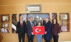 Kütahya’nın gururu: Türkiye birincisi öğrenciyi Yılmaz tebrik etti