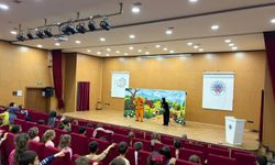 Simav’da anlamlı etkinlik: 4-6 yaş Kur’an kursu öğrencileri tiyatroyla buluştu