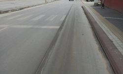 Kütahya'da buraya dikkat: Şerit çizgileri silinen yol tehlike saçıyor