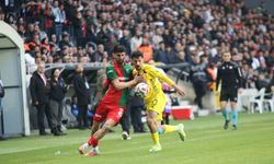 3.Lig'de düğüm çözülüyor: Eskişehirspor ve Karşıyaka'nın ikincilik yarışı nefes kesecek