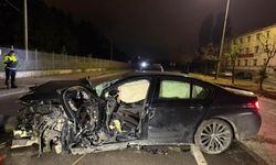 Kütahya-Eskişehir Yolunda Korkutan Kaza: Sürücü Araçta Mahsur Kaldı