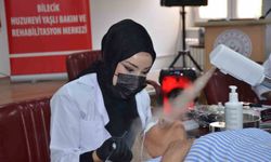 Anneler Günü’nde huzurevi sakinlerini duygulandıran ziyaret