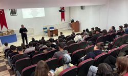 Hisarcık MYO’da düzenlenen söyleşide sektör deneyimleri anlatıldı