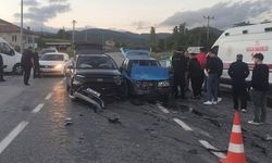 Kütahya’da bayram trafiğinde kanlı kaza: 3 yaralı