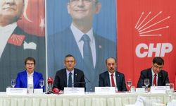 CHP’li Başkanlar bayramda Özgür Özel’in etrafında toplandı