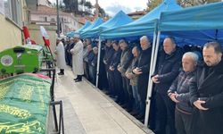 Kazada hayatını kaybeden Kütahyalı aile son yolculuğuna uğurlandı