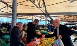 MV. Kasap Kütahya Pazarında Konuştu: “Ne Esnaf Satabiliyor Ne Vatandaş Alabiliyor”