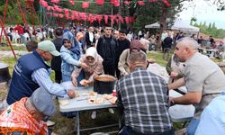 Gürlek Köyü'nde Keşkek Coşkusu: Binlerce Kişi Bir Araya Geldi