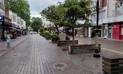 Kütahya’nın En Kalabalık Noktası Yağmurla Sessizliğe Büründü