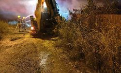 Samanlık yangını: 200 balya küle döndü 1 düve telef oldu