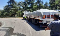Tıra arkadan çarpan otomobil takla attı: 4 yaralı