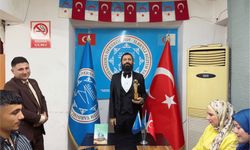 Akif Manaf’a “Eğitim ve Barış Ödülü”