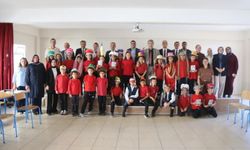 İl Milli Eğitim Müdürü Yılmaz, kitap söyleşisinde öğrencilerle buluştu