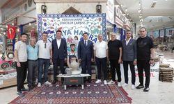 Vali Işın'dan Çiniciler Çarşısı ziyareti: Esnaf ile görüşme gerçekleştirildi