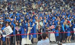Dumlupınar Üniversitesi'nde coşkulu tören: Binlerce öğrenci mezun oldu