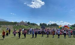 Kütahya'da çocuklar uçurtma şenliğinde eğlenceli anlar yaşadı