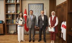 Vali Işın'dan Dijital Rehber Projesine imza atan eğitimcilere tebrik
