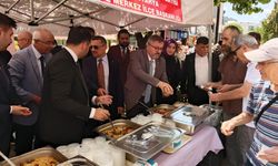 MHP Kütahya teşkilatından vatandaşlara aşure ikramı