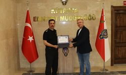 Kütahya emniyette anlamlı veda: Yılların polis memuru emekliliğe uğurlandı