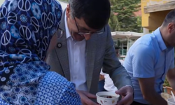 Kütahya'da aşure etkinliği coşkusu: Başkan Kahveci, aşure dağıtımı gerçekleştirdi
