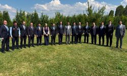 Kütahya'da görev değişim töreni: Vali Işın'dan mülki idare amirlerine başarı belgesi