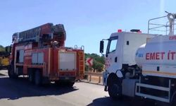 Kütahya'da seyir halindeki biçerdöver alev topuna döndü
