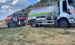 Kütahya'da saman yüklü kamyonet alevler içinde kaldı