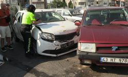 Kütahya'da kavşak karıştı: 1 yaralı