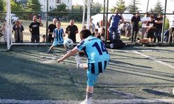 Kütahya’da Mahallede Şenlik Var! Çocuklar Sahaya Çıktı