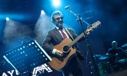 Kütahya'da Ayna, Metehan için sahneye çıktı: Konserde coşku zirveye ulaştı