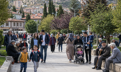 Kütahya’da Ortalama Yaşam Süresi Belli Oldu: Kadınlar Erkeklerden Daha Uzun Yaşıyor