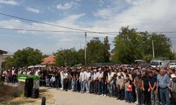 Trafik kazasında hayatını kaybeden genç hafız son yolculuğuna uğurlandı