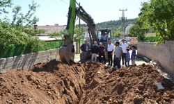 Emet'te içme suyu ve kanalizasyon hattı çalışmaları sürüyor