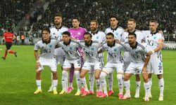 Kütahyaspor taraftarlarından tepki: ''Asgari ücretli taraftarlarımızdan misli misli paralar alarak o sahadasınız''