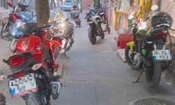 Kaldırımlar motosiklet otoparkına döndü