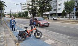 Otomobil, bisiklet sürücüsüne çarptı: 1 yaralı